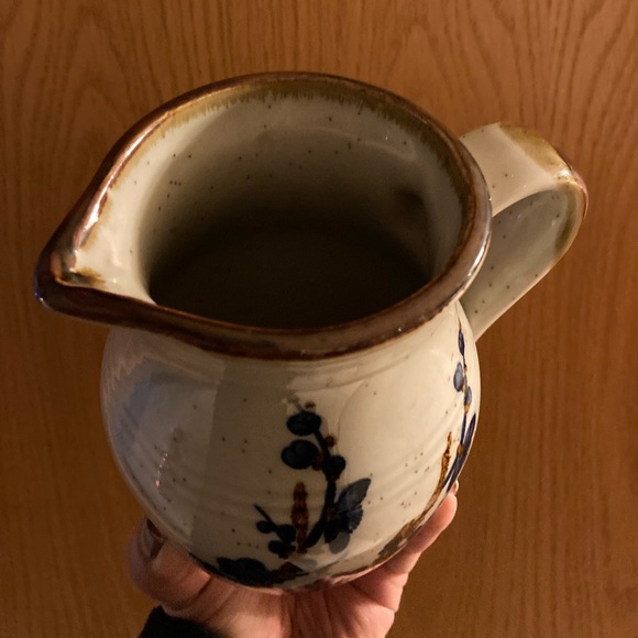Ceramic Pitcher Vase - Picture 3 of 4
